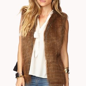 Faux fur vest brown